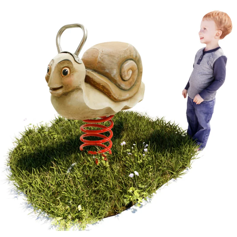 Visualisierung Federwipptier in Form einer großen Weinbergschnecke mit roter Schwingfeder. Ein Kind geht von hinten auf das Spielgerät zu.