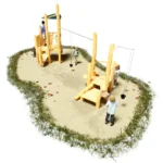 Sandspielanlage Sandra und Sandro aus zwei erhöhten Spielplattformen aus Robinienholz; verbunden mit einem fahrbahren Sandaufzug, diverse Anbauteile wie Sandaufzüge, - siebe und Matschtische. Im Vordergrund eine mehrstufig geteilte Plattform auf zwei Höhen